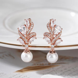 Ensemble de bijoux de mariage Jeulia élégant en argent sterling avec perles de culture et accents de taille marquise - Product Image 6