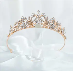 Yoliyolei Fornecidos de Fábrica Promocional, Handmade Acessórios Do Casamento Da Princesa Tiaras De Cristal Pedrinhas Pageant Coroas/