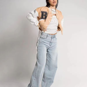 Veste Letterman en tissu chaud pour femmes Veste Letterman à coupe confortable Look tendance pour les Offre Spéciale - Product Image 5