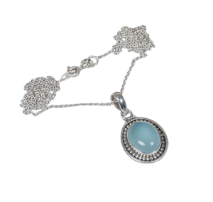 Aqua Calcedony Pendentif élégant en argent sterling 925 Pierre de naissance de mars faite à la main avec placage d'or pour cadeau d'anniversaire - Product Image 1