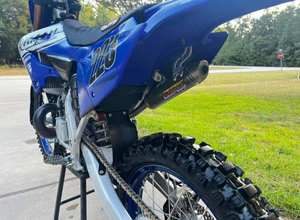 Disponible para la venta la nueva YZ250 2022 de 2 tiempos - Product Image 2