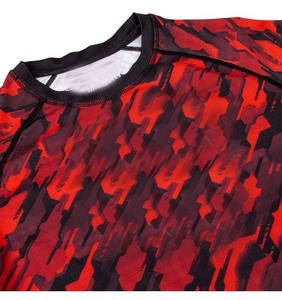 Rashguard MMA BJJ personnalisé à impression numérique UPF50+ à séchage rapide et respirant, OEM, manches longues, sublimation, pour hommes - Product Image 3