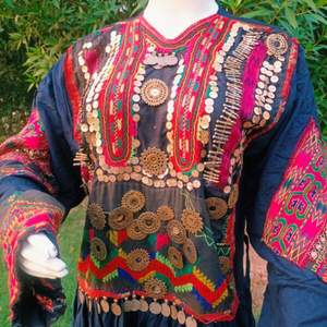 2023 Festival afgano Kuchi vestido para mujer bordado a mano tradicional Pashtun cultura vestido con decoración de lentejuelas de encaje - Product Image 2