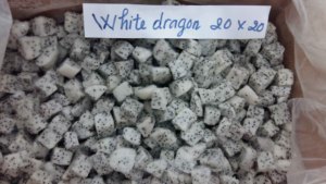 IQF Frozen Dragon Fruit Pedido a granel Rojo Blanco Pitaya Cubos al por mayor - Product Image 3