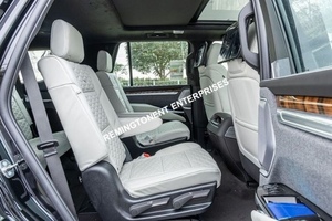 เอสคาเลด SUV ปี 2026 ใหม่ มาตรฐานยูโร 6 7 ที่นั่ง สีดำ เกียร์อัตโนมัติ ไฟหน้า LED หลังคาพาโนรามา เครื่องยนต์เบนซิน - Product Image 4