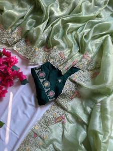 Sari de Georgette de Seda y Viscosa con Bordado a Mano Exquisito y Drapeado en un Minuto, con Blusa en Contraste, Elástico y Resistente a la Humedad - Product Image 3