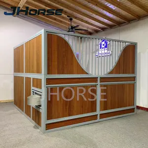 Équipement permanent moderne pour écuries en bambou de luxe Bâtiment pour chevaux avec mangeoires et accessoires