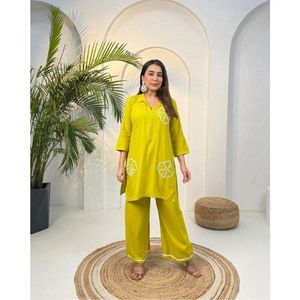 Kurti de Rayón Hecha a Mano, Elegante Ropa Étnica para Festivales, Bodas, Fiestas Nocturnas y Uso Diario - Product Image 1