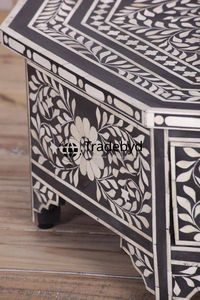 Table basse incrustée d'os avec design artisanal pièce décorative intemporelle pour les maisons console incrustée d'os pour des espaces élégants - Product Image 2