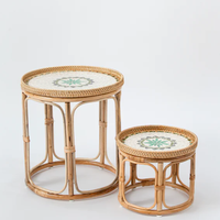 Table d'appoint en rotin rond naturel fabriqué à la main avec vadrouille incrusté tabouret de décoration de la maison scandinave moderne pour cuisine hôtel Vietnam