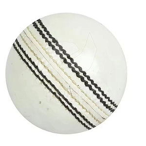 Suministro directo de fábrica PVC hecho Cricket Ball Fabricante de fábrica Color personalizado Soft Cricket Ball - Product Image 4
