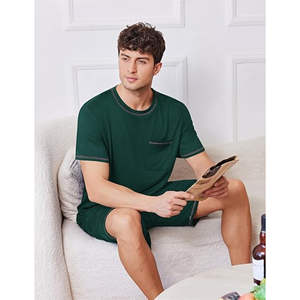 Ensemble t-shirt d'été respirant à manches courtes pour hommes avec short assorti pour une salle de sport décontractée ou des activités de plein air - Product Image 3