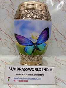 Urna funeraria de Brassworld, urna de cremación India para cenizas humanos, hecha a mano en latón y grabada a mano, de mariposa de latón - Product Image 6