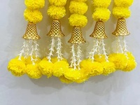 Untaian Bunga Marigold dengan Lonceng dan Gantungan Bunga Lily untuk Dekorasi Natal, Pernikahan, dan Pesta