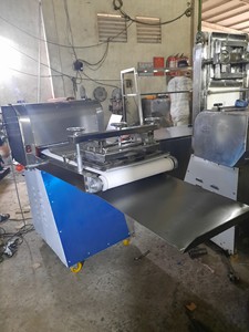 เครื่องทำแป้งแบบสายพานลำเลียง 1 เครื่อง ขนาด 1750x500x1050 (ลึกxกว้างxสูง) รับประกัน 1 ปี มอเตอร์ 220V/380W กำลังไฟ 750w ผลิตในเวียดนาม - Product Image 2