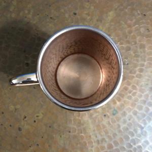 Taza de cobre de alta calidad con diseño de búho grabado, tazas y tazas sostenibles de cobre certificado 100%, taza decorativa para vino y cerveza DE LA India - Product Image 5