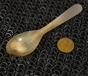 Exquisitos Servidores de Ensalada Modernos de 11 Pulgadas, Hechos a Mano con Resina de Cuerno, Ecológicos, Aptos para Lavavajillas, para Cocina y Hogar, Hechos en India - Product Image 6