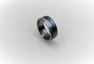 Anillo de compromiso de acero de Damasco y titanio para hombre, anillo de compromiso DIY de moda con soporte OEM, fabricante directo - Product Image 4