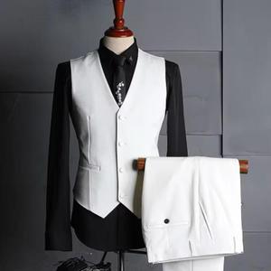 Élégant Costume de Mariage Tuxedo Blanc pour Homme de Haute Qualité, Ensemble 3 Pièces Coupe Ajustée Uni en Provenance Directe d'Inde - Grandes Tailles Disponibles - Product Image 3