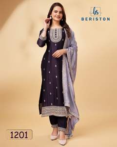 Dernier Designer Faux Georgette Broderie Séquence Travail Kurti Set par Fab Zone Indian & Pakistani Vêtements - Product Image 3