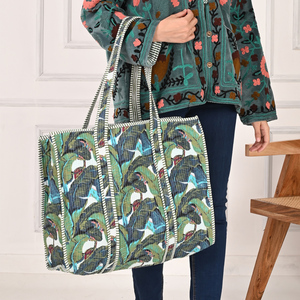 Venta al por mayor de bolsas de algodón de alta gama ecológicas bolsas acolchadas coloridas en stock para uso diario de tamaño mediano - Product Image 1
