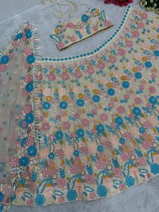 Lehenga de seda de diseñador de alta calidad, última tendencia, ropa de fiesta para niñas y mujeres, Material de secuencia elegante, pieza elegante - Product Image 2