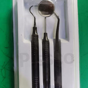 ชุดตรวจฟันยี่ห้อ Private Label ประกอบด้วยกระจกตรวจฟัน 5 ชิ้น  ที่ขูดฟันแบบโค้ง 23/17  แหนบ  และเครื่องมือวินิจฉัย - Product Image 5