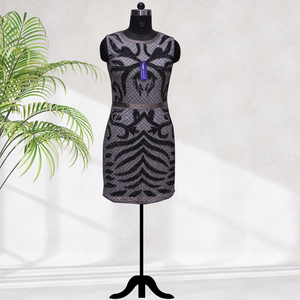 ARV Global Creations Noir Argent Motif Géométrique Brodé à la Main Perlé Robe de Soirée Western Haut de Gamme Sans Manches Chute - Product Image 1