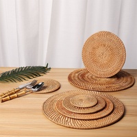 Ensemble de 6 sous-verres ronds en rotin écologiques classiques avec support pour boissons VINACRAFT Modèle Coaster Fabriqué à la main au Vietnam