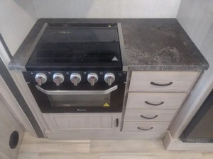 NOUVEAU RV C-O-A-C-H-M-E-N RV NORTHERN S-P-I-R-I-T ULTRA L-I-T-E 2252MD MODÈLE 2023 PRÊT À LA VENTE - Product Image 4