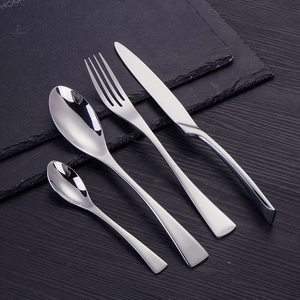 Ensemble de couverts en métal de qualité supérieure, finition brillante durable, idéal pour offrir en cadeau, les restaurants et l'usage quotidien - Product Image 2