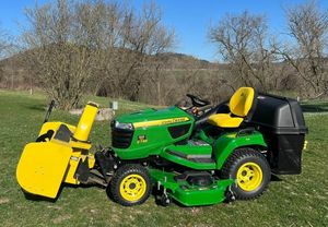 Prix d'usine DIY John Deere Tracteur de jardin autoporté avec ramasse-herbe, moteur 2 temps, alimenté par batterie, bon prix - Product Image 2