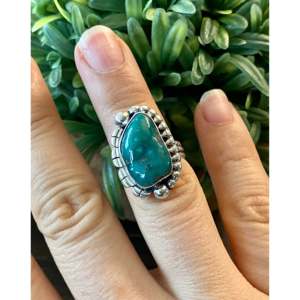 Bague en argent sterling avec turquoise Kingman taille 5.5, faite à la main, style bohème, sertie de pierres naturelles - Product Image 2