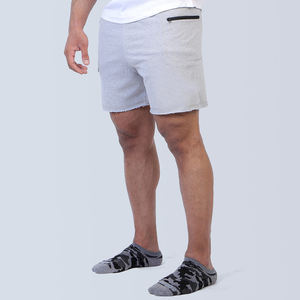 Pantalones cortos de gimnasio con logotipo personalizado para hombre con patrón sólido Bermudas de verano de malla pantalones cortos de sudor con ajuste cómodo - Product Image 4