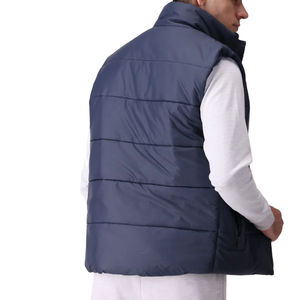 Fabricant de vestes sans manches matelassées à capuche OEM |   Vestes de protection contre le froid en polyester avec fermeture éclair - Product Image 5