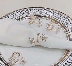 Servilletero de primera calidad con motivo floral y trabajo de cristal para Decoración de mesa glamurosa bodas eventos Hotel comedor - Product Image 2