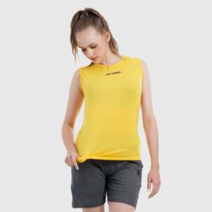 Camiseta Deportiva de Tela Tejida Transpirable en Amarillo Claro - Product Image 1
