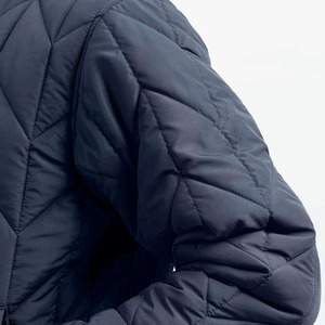 Venta al por mayor al aire libre de color sólido abrigo de invierno cálido grueso para hombre chaqueta abrigo con logotipo personalizado chaqueta acolchada - Product Image 5