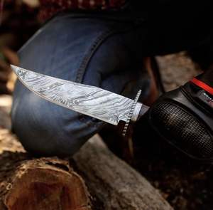 Couteau de chasse de survie en plein air en acier damas fait main de haute qualité, manche en bois, OEM personnalisable, qualité industrielle - Product Image 5