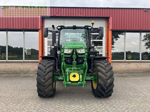 Tractor agrícola John Deere 6R 185 de 185HP 4WD para cultivos en hilera, con AutoPowr, CVT, agricultura de precisión y GPS, en venta. - Product Image 6