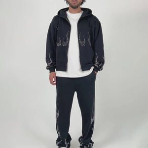 ชุดวอร์มผู้ชายมีฮู้ดประดับเพชรเทียม สำหรับฤดูหนาว ปี 2025 คุณภาพสูง ผลิตจากผ้าฝ้าย 100% เป็นมิตรกับสิ่งแวดล้อม ผลิตในปากีสถาน บริการ OEM จากผู้ผลิตที่ดี - Product Image 6
