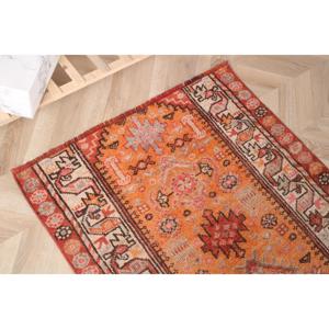 Alfombra Turca Vintage Ecológica de 2.9x3.3 pies, con Parches Naranjas de Lana y Base de Látex - Product Image 4