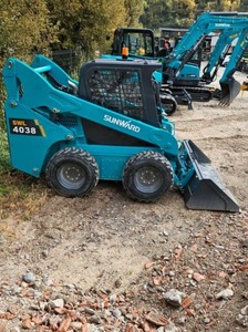 Minicargadora Compacta Sunward Earthmoving SWL4038 de 1 Tonelada para Jardinería y Agricultura - Product Image 2
