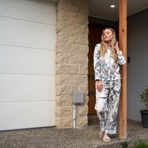 Pyjama floral en pur coton avec bretelles spaghetti vêtements de nuit d'été doux pour les femmes pour les demoiselles d'honneur et se prélasser - Product Image 1