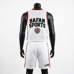 Conjunto de camiseta y pantalones cortos de baloncesto para hombre, transpirable, de malla de poliéster, diseño de paneles blancos y rojos, logotipo personalizado por sublimación para conjunto masculino. - Product Image 6