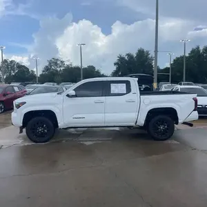 Toyota Tacoma 2024 en perfecto estado - Product Image 3