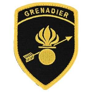 Patch Chevron M Aslam Regalia Co avec Trident Bleu en Feutre Non-Tissé à Coudre et Perles - Product Image 3