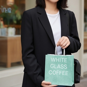 ถุงกระดาษที่เป็นมิตรต่อสิ่งแวดล้อมสำหรับใส่ของขวัญช้อปปิ้งอาหารเครื่องสำอางเสื้อผ้าเครื่องประดับพิมพ์โลโก้ได้ตามต้องการ - Product Image 1