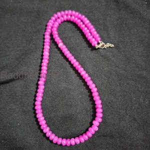 สร้อยคอโอปอลสีชมพูธรรมชาติทรงรอนเดลล์ขนาด 8 มม. พร้อมตัวล็อคแบบก้ามปูชุบเงินสเตอร์ลิง สไตล์โบฮีเมียนและฮิปปี้ สำหรับทุกเพศ - Product Image 4