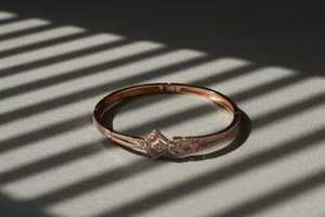 การออกแบบที่สวยงามแฟนซี CZ AD หินเต็มรูปแบบ Kada หรูหราปาร์ตี้สวมใส่เครื่องประดับสำหรับผู้หญิงที่สมบูรณ์แบบสำหรับงานแต่งงานเทศกาลและพิเศษ - Product Image 2